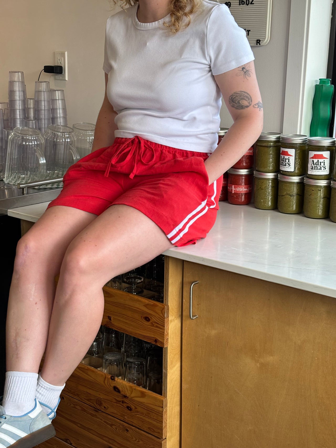 Tate Track Short Cherry